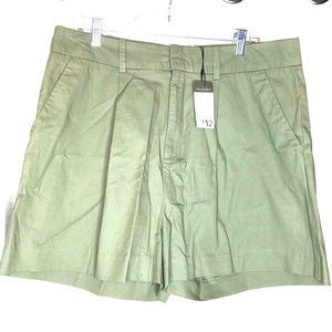 NWT High-Waist Shorts  PRIMARK